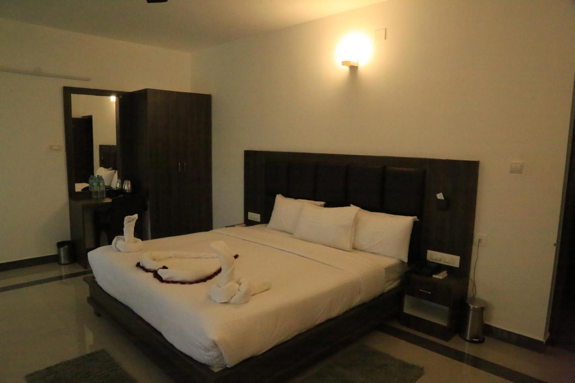 Christian Guest House Веллуру Екстер'єр фото