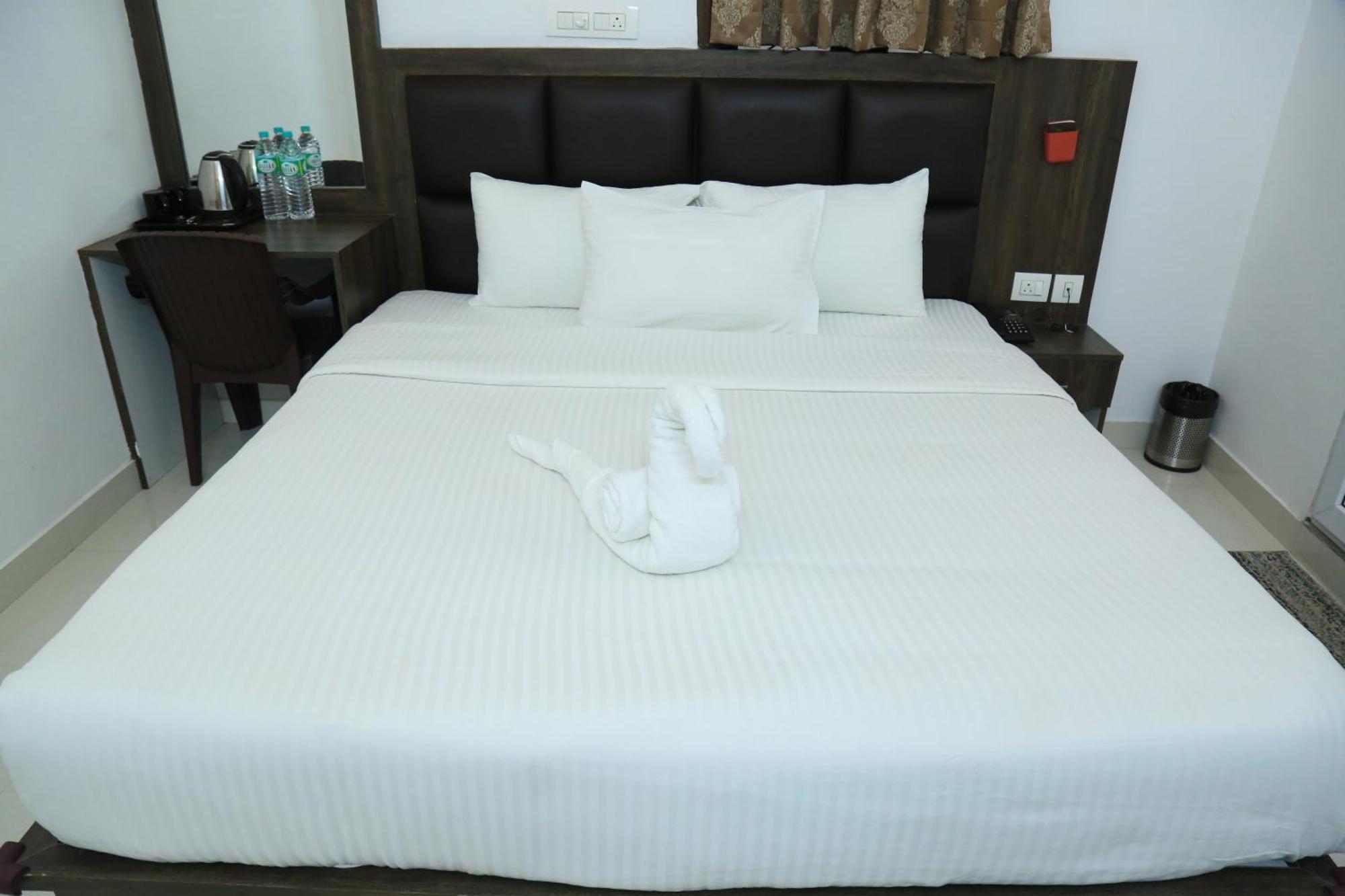 Christian Guest House Веллуру Екстер'єр фото